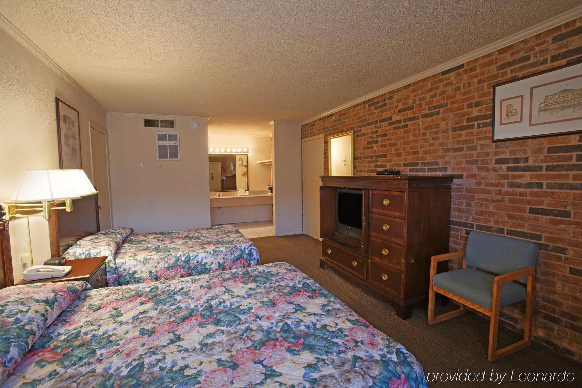 Americas Best Value Inn And Suites North Фрамерз-Бранч Номер фото
