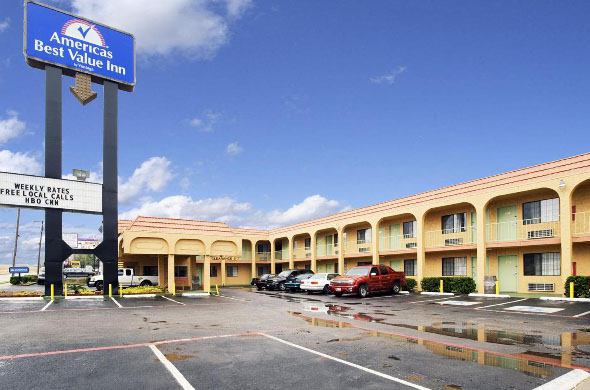 Americas Best Value Inn And Suites North Фрамерз-Бранч Екстер'єр фото