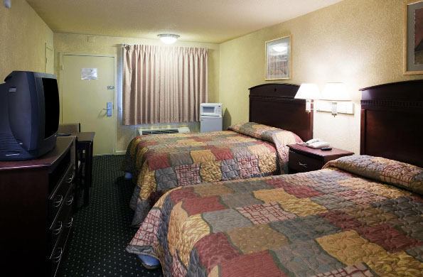 Americas Best Value Inn And Suites North Фрамерз-Бранч Екстер'єр фото